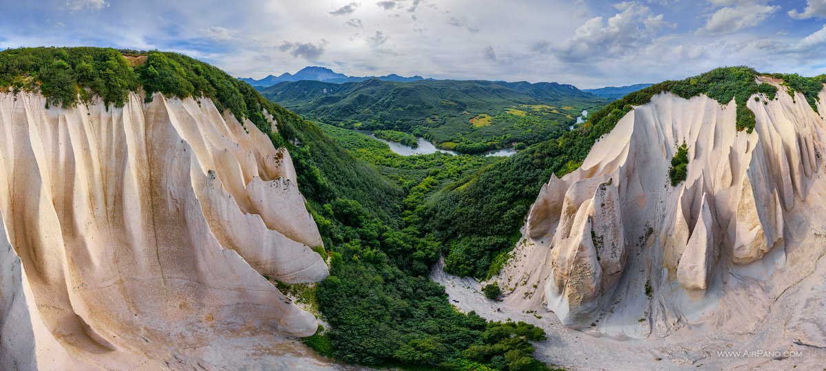 Kutkhiny Baty Rocks (Кутхины Баты)